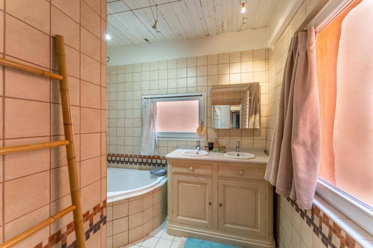 Apartment La Confidence LʼIsle-sur-la-Sorgue
